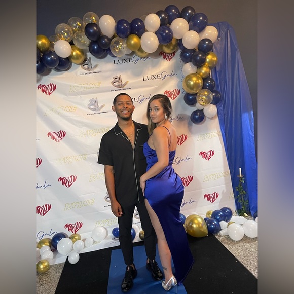 Dress - Picture 5 of 5